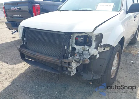 2012 Ford Escape Xlt z USA, uszkodzony, nr VIN 1FMCU9D73CKC27135